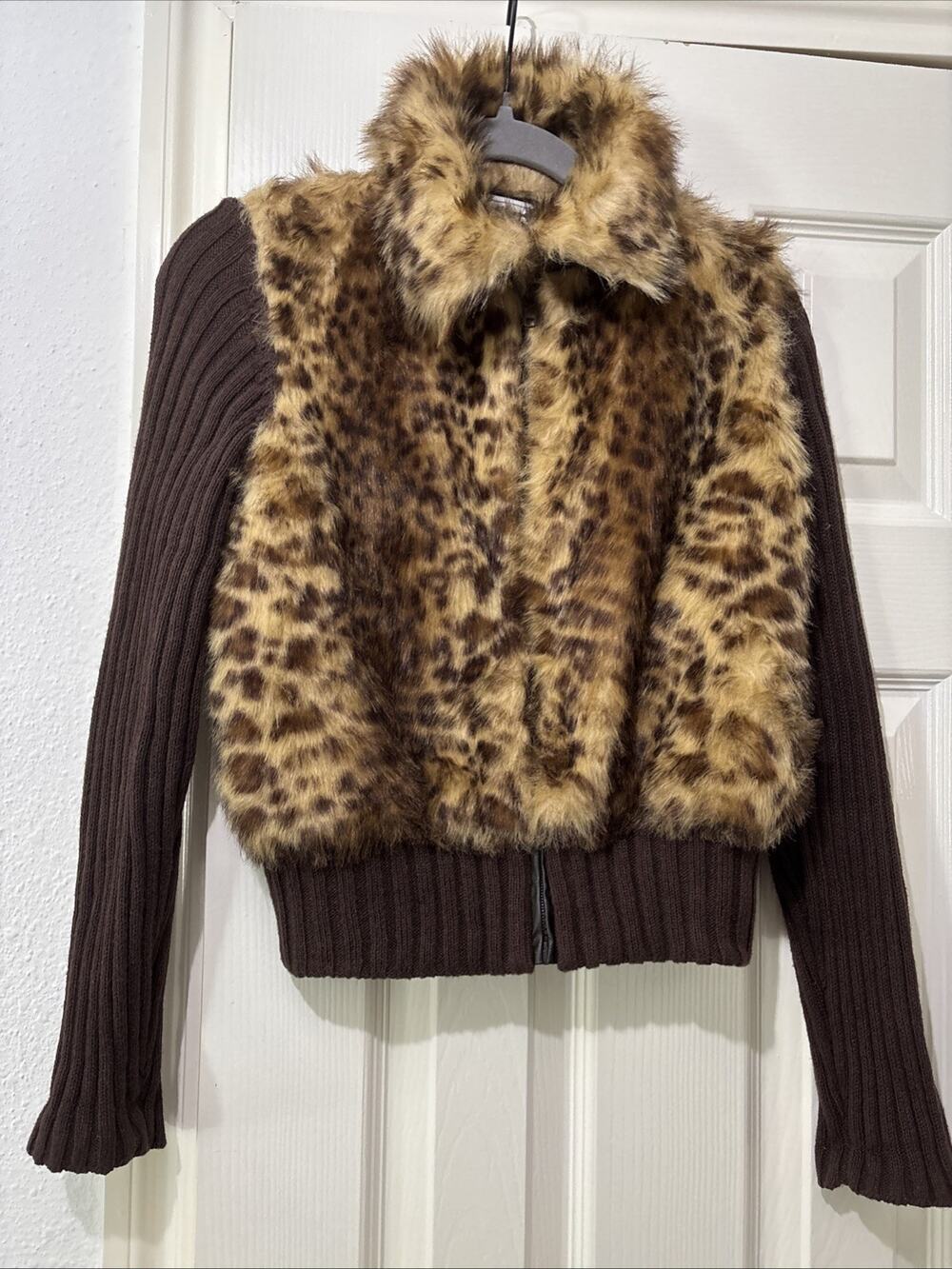 Tiara Leopard Print Brown Sweater Women’s Size PS Petite Small Zip Up Cardigan